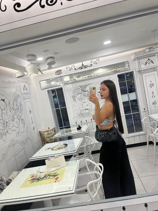 XXX Porn Photo of Nude caro_gemm 4