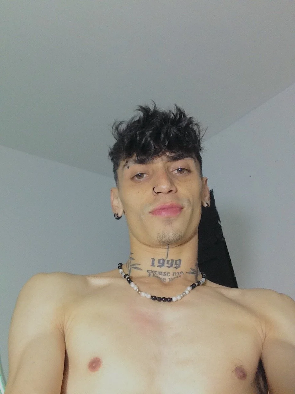 XXX Porn Photo of Nude alejo_greyx 2