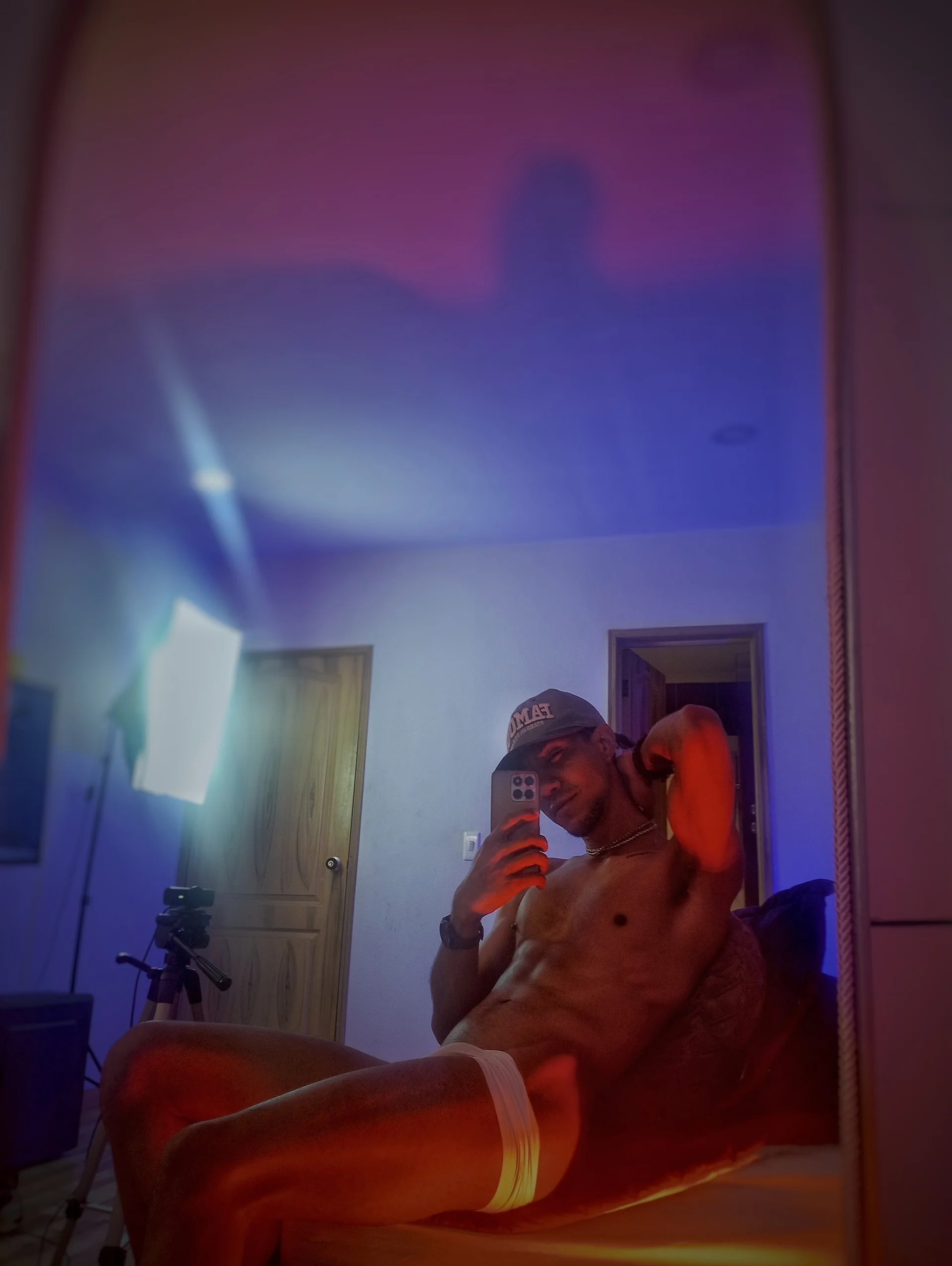 XXX Porn Photo of Nude Milan_coopers 21