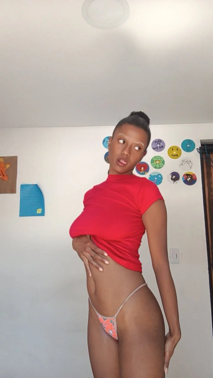 XXX Porn Photo of Nude gia_bell 4