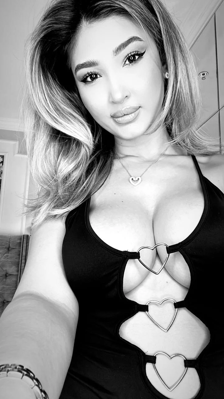 XXX Porn Photo of Nude SarahPeach8 40