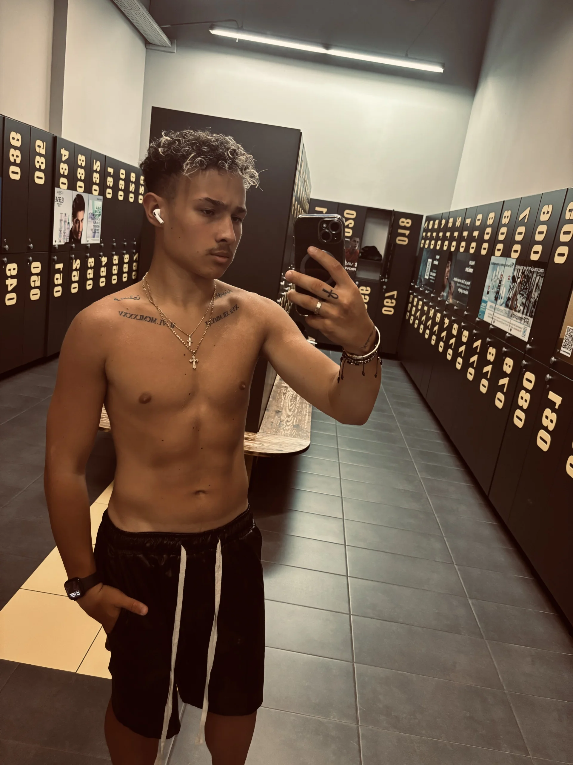 XXX Porn Photo of Nude Enzo_Luxury 3