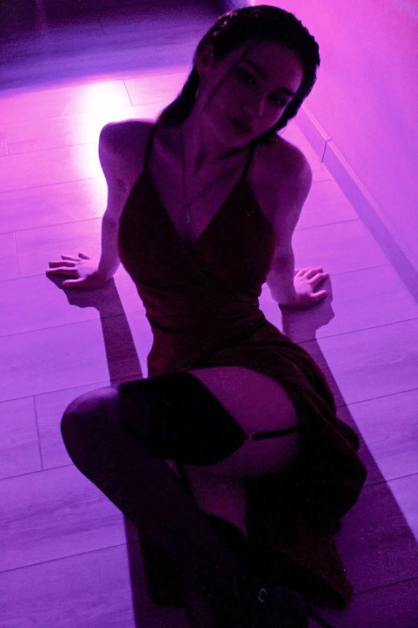 XXX Porn Photo of Nude AveloriaLove 4