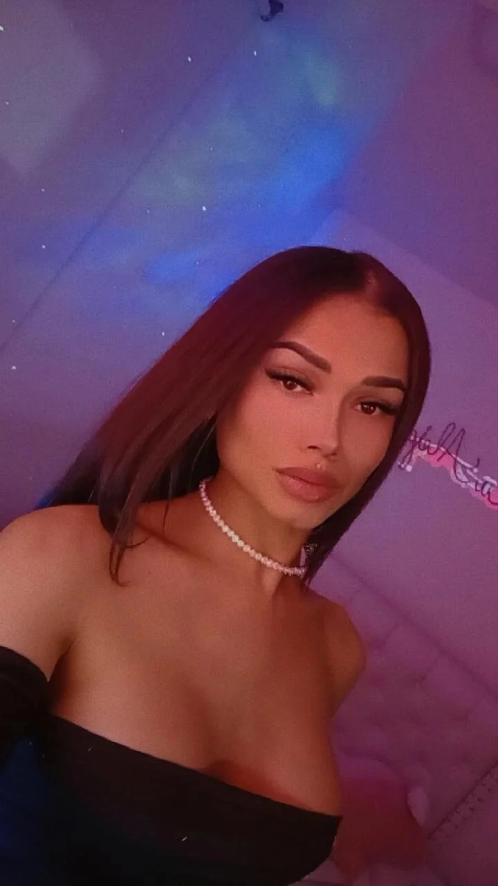 XXX Porn Photo of Nude alee_lenoxx 55