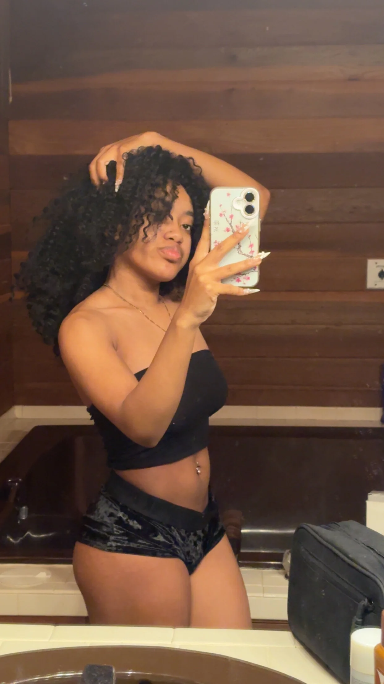 XXX Porn Photo of Nude lifeoftt_19xx 105