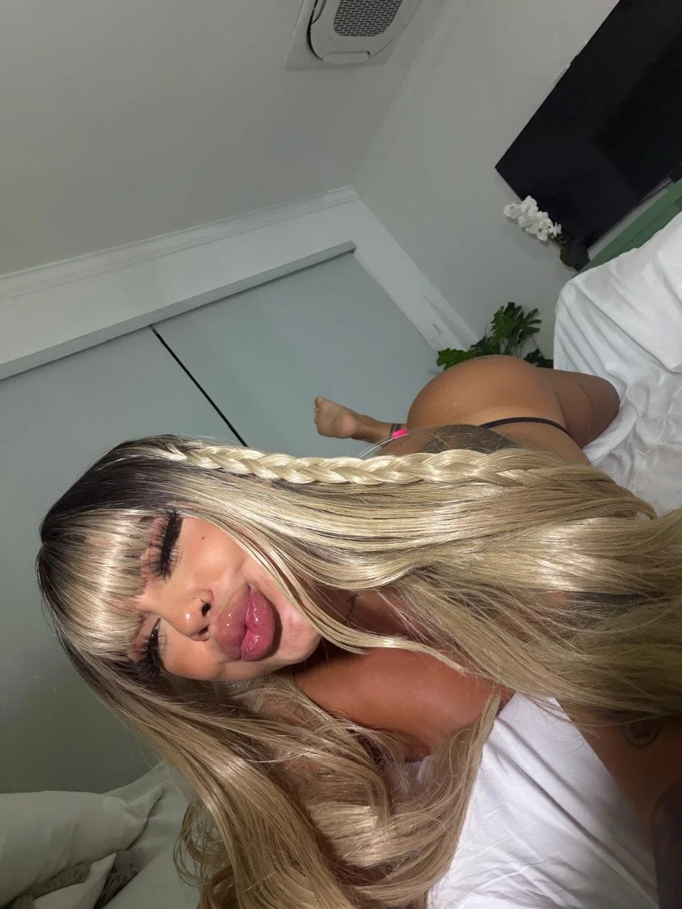 XXX Porn Photo of Nude rouse__hallberg 21