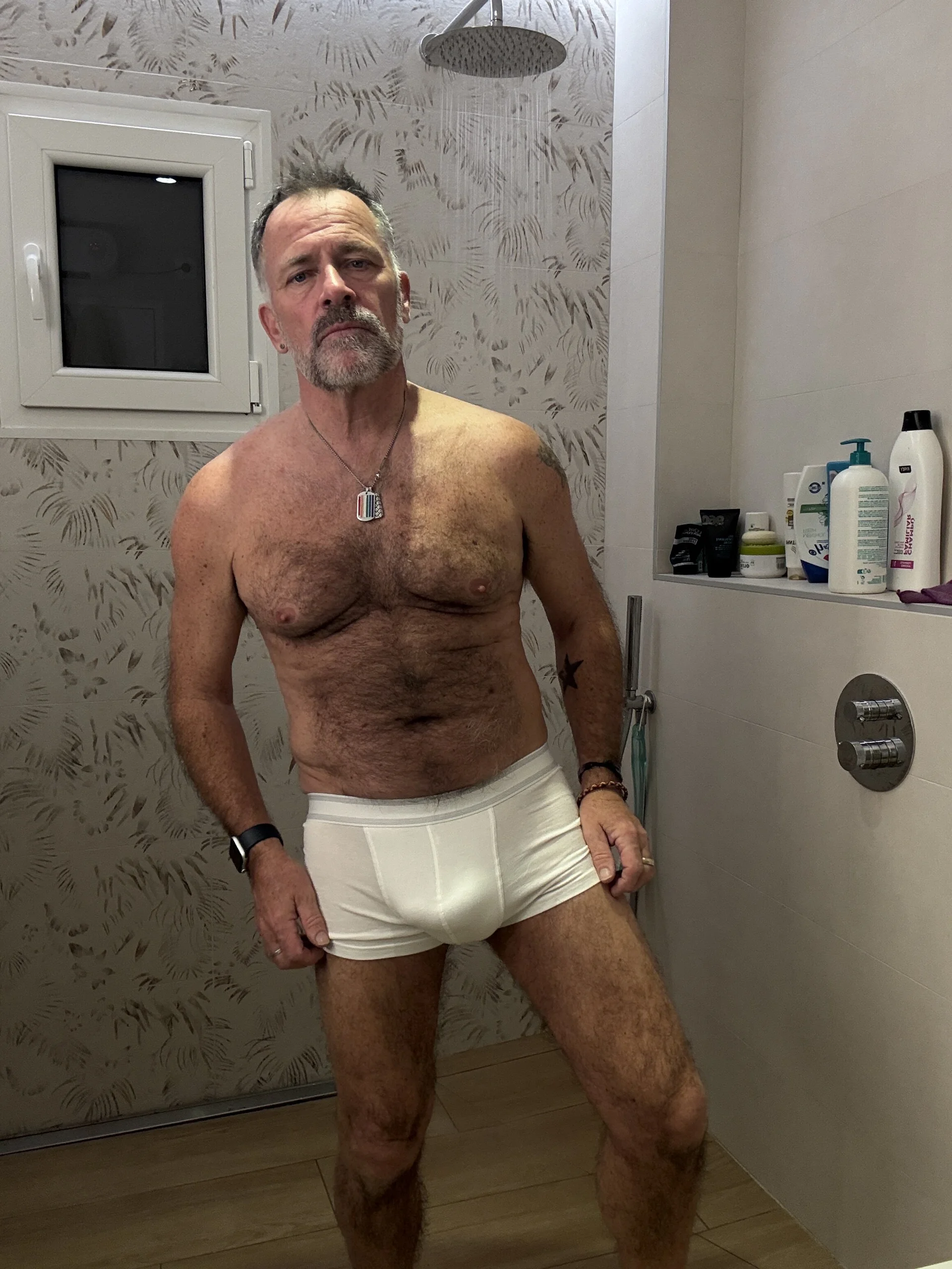 XXX Porn Photo of Nude DaddybearVLC 4