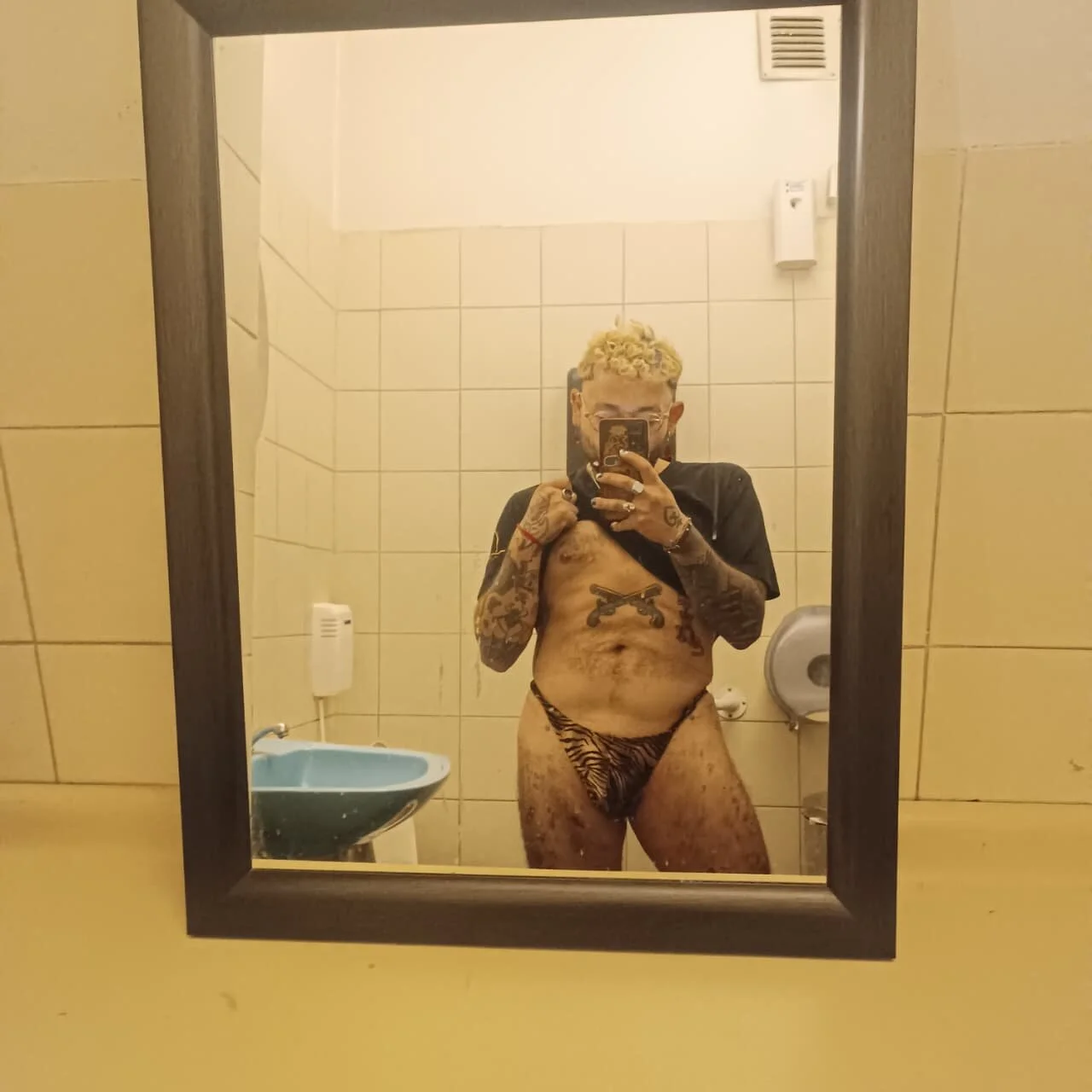XXX Porn Photo of Nude Toyboybb1 3
