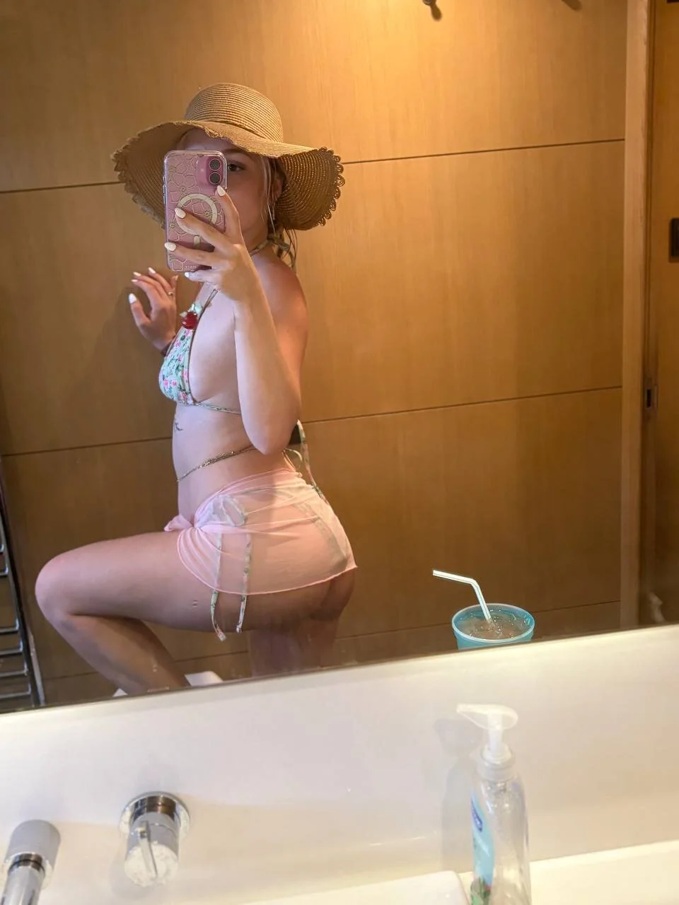 XXX Porn Photo of Nude Cutiepiespanks 126