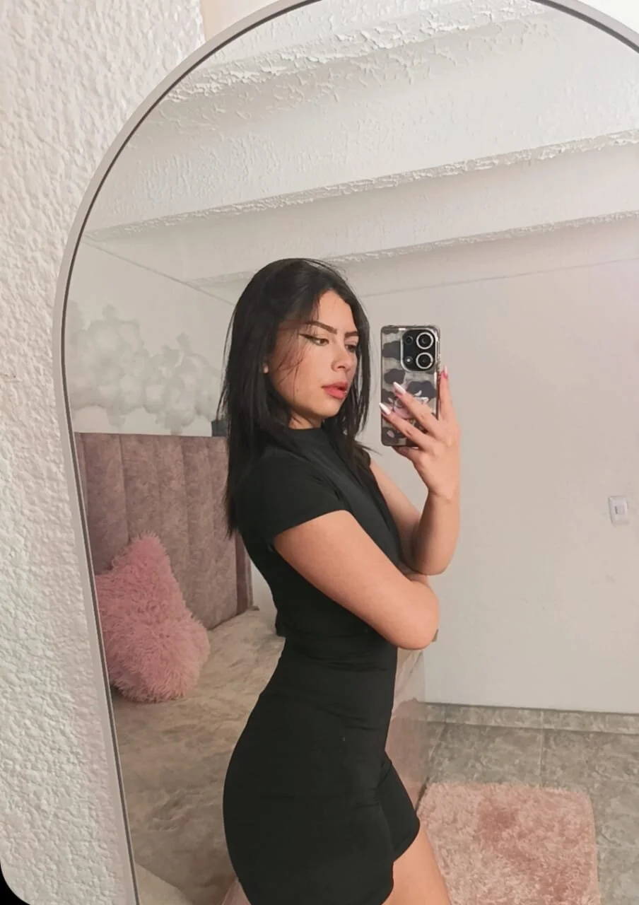 XXX Porn Photo of Nude eveettee_ 3