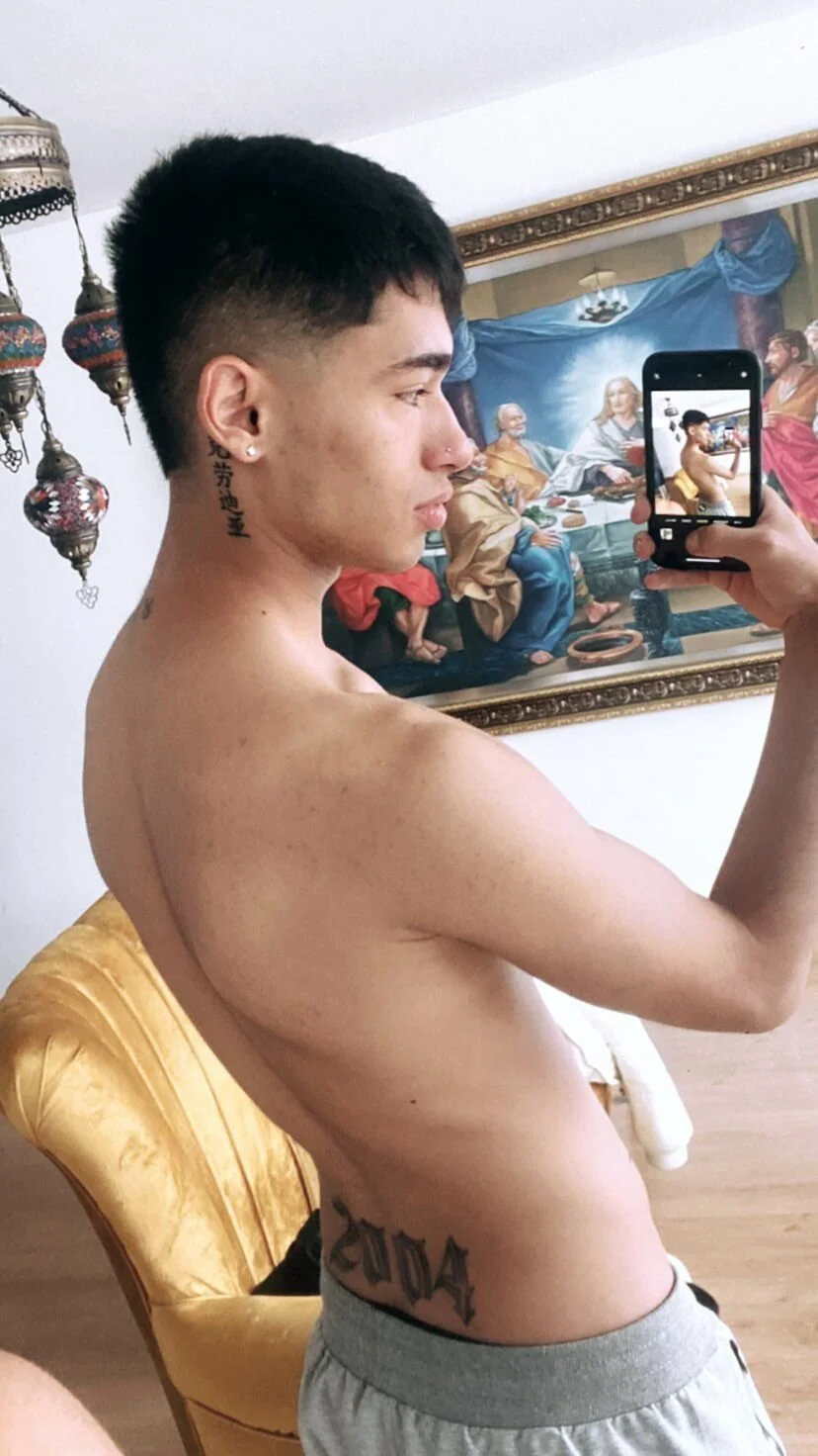 XXX Porn Photo of Nude Damon__333 5