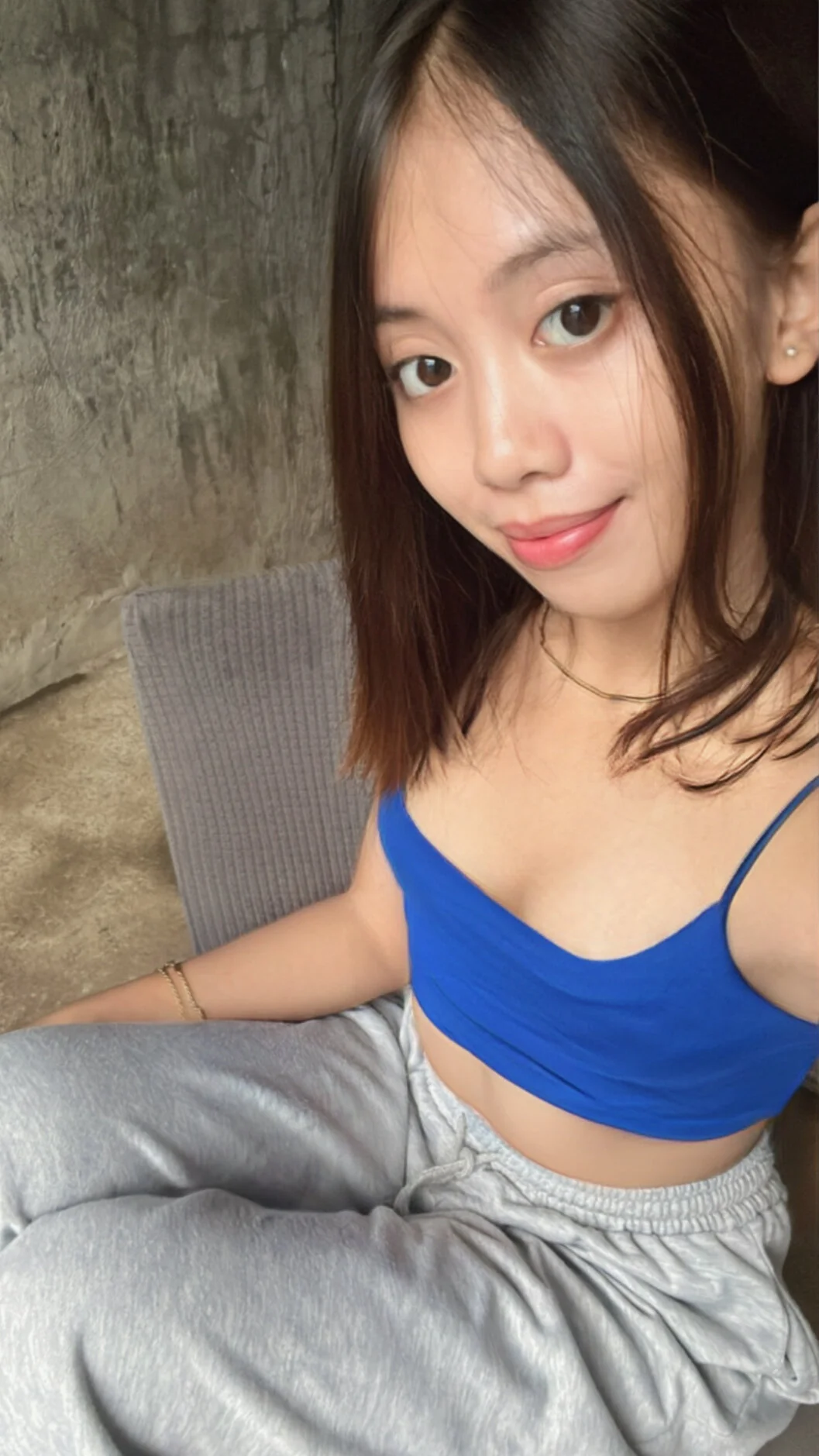 XXX Porn Photo of Nude lovely_kiannaHugecock 3