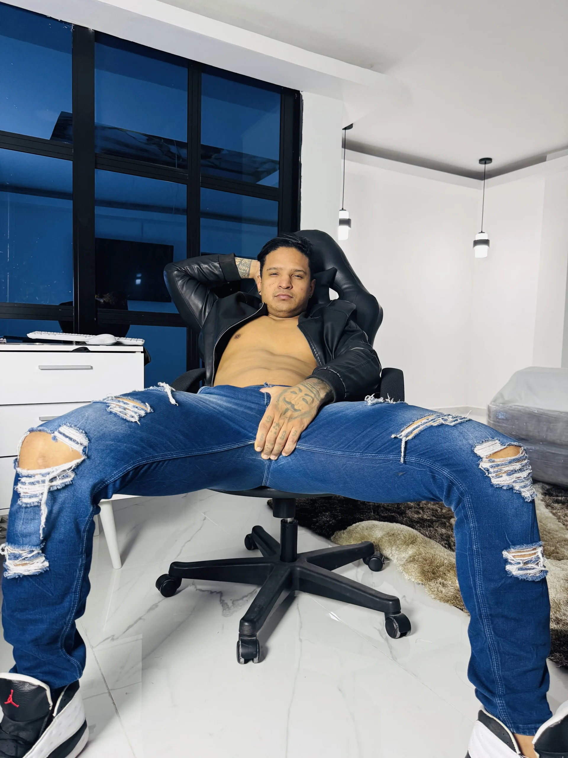 XXX Porn Photo of Nude master_leather 1