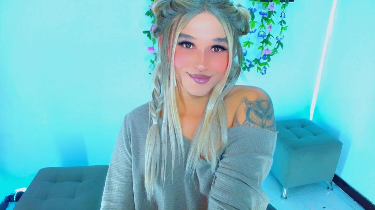 XXX Porn Photo of Nude TaylorMon 32