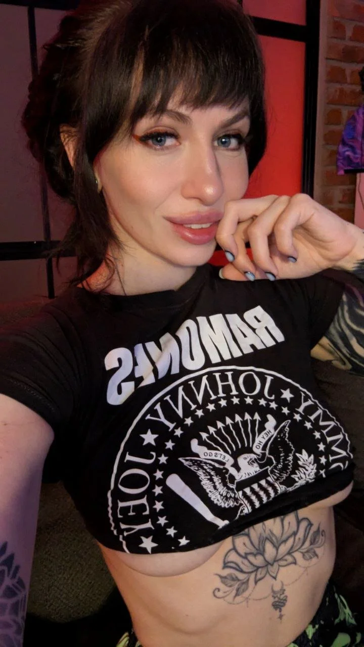 XXX Porn Photo of Nude mary_creepy 3