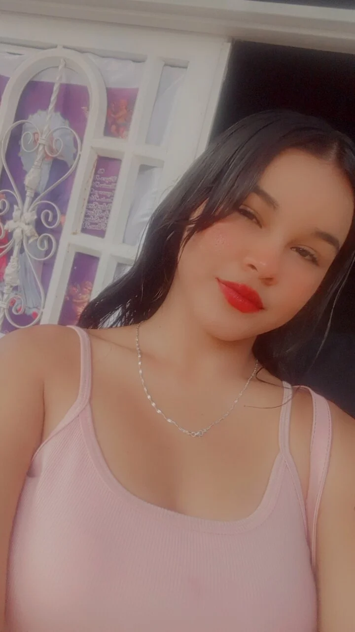 XXX Porn Photo of Nude KattalellaGomez 1