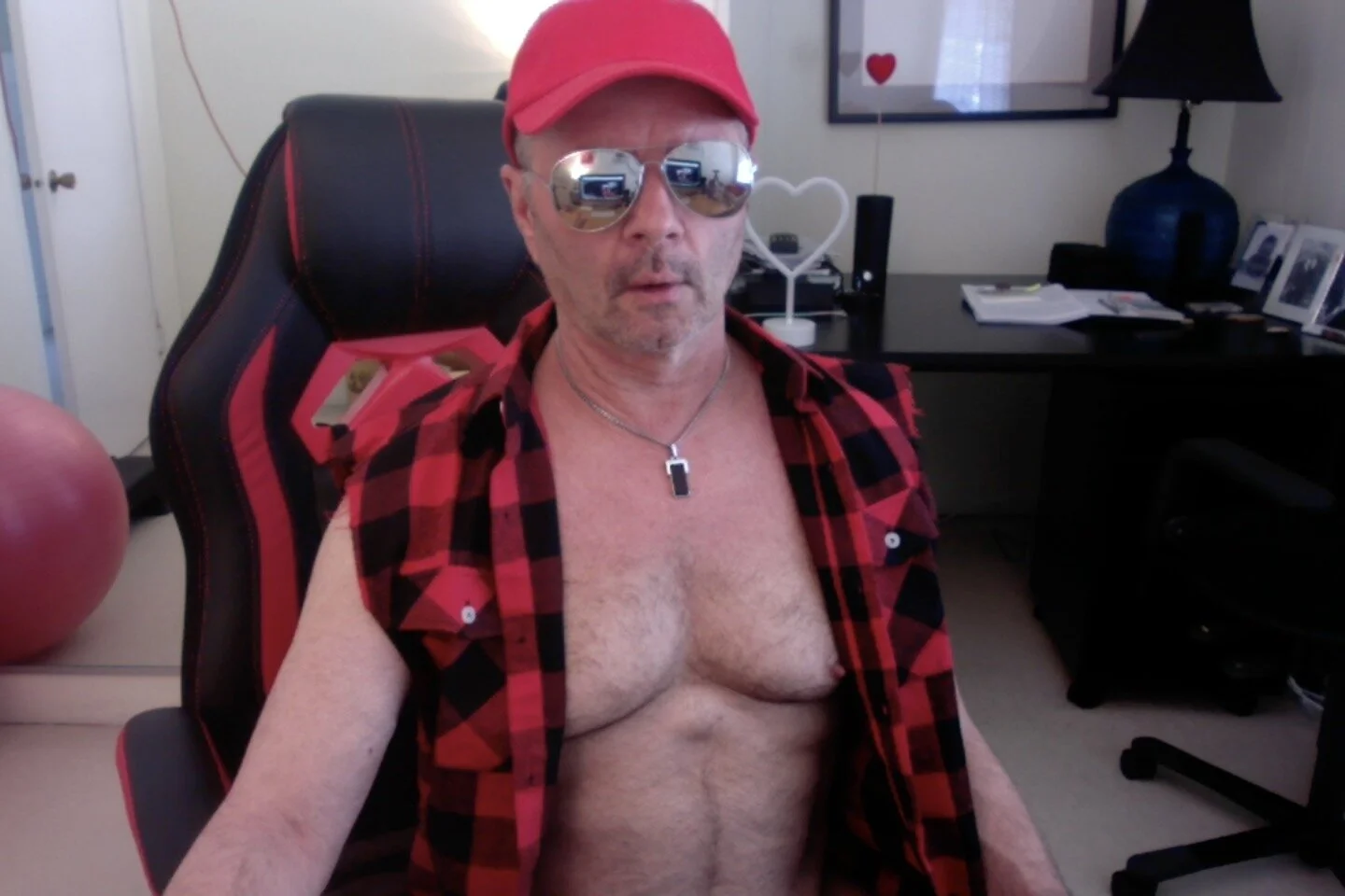 XXX Porn Photo of Nude hotdadbod 287