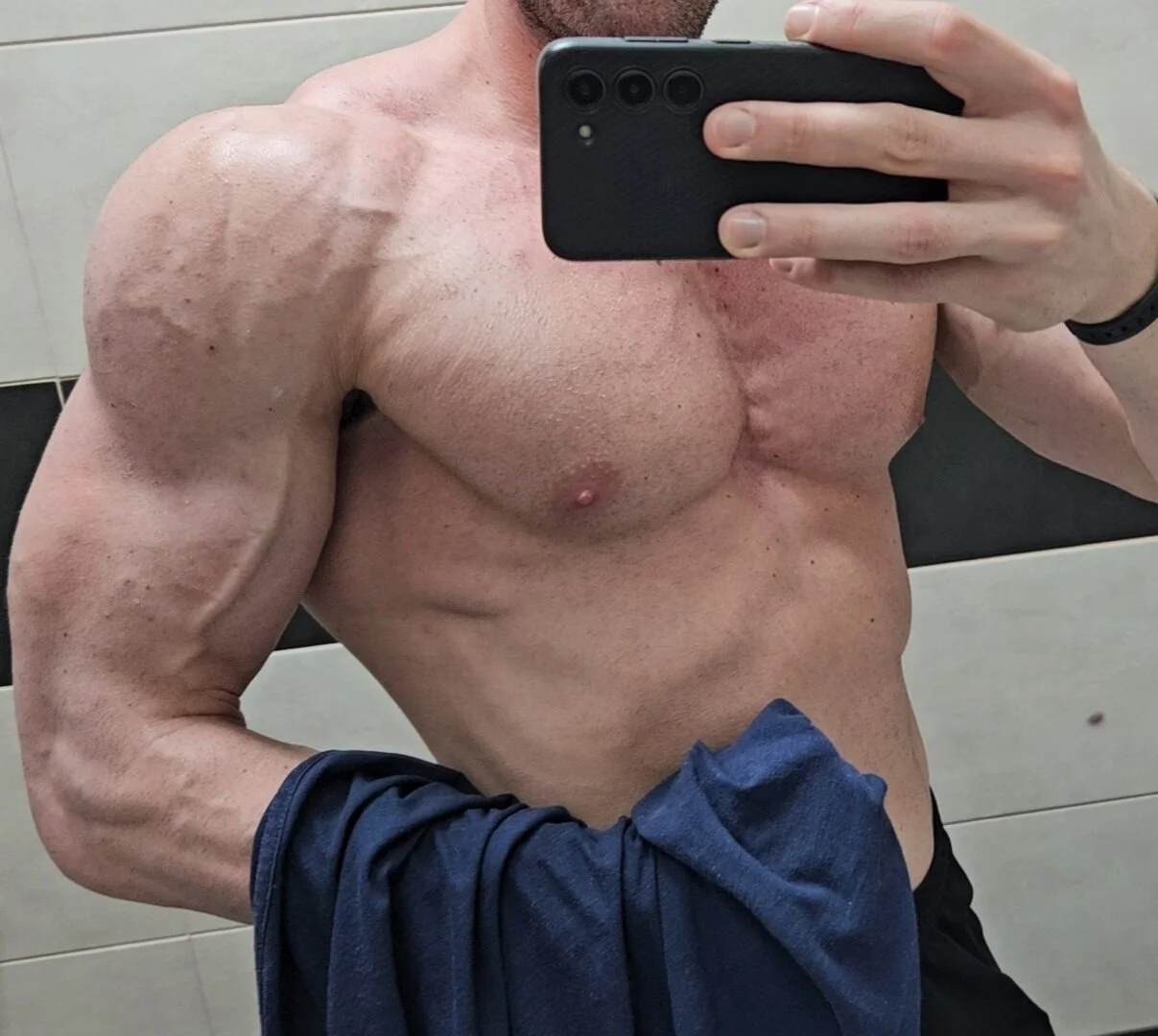 XXX Porn Photo of Nude TheFitGiant 18