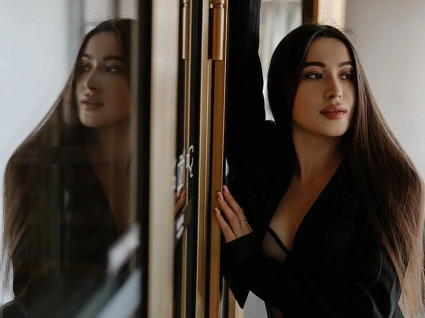 XXX Porn Photo of Nude Amina_Muse 3