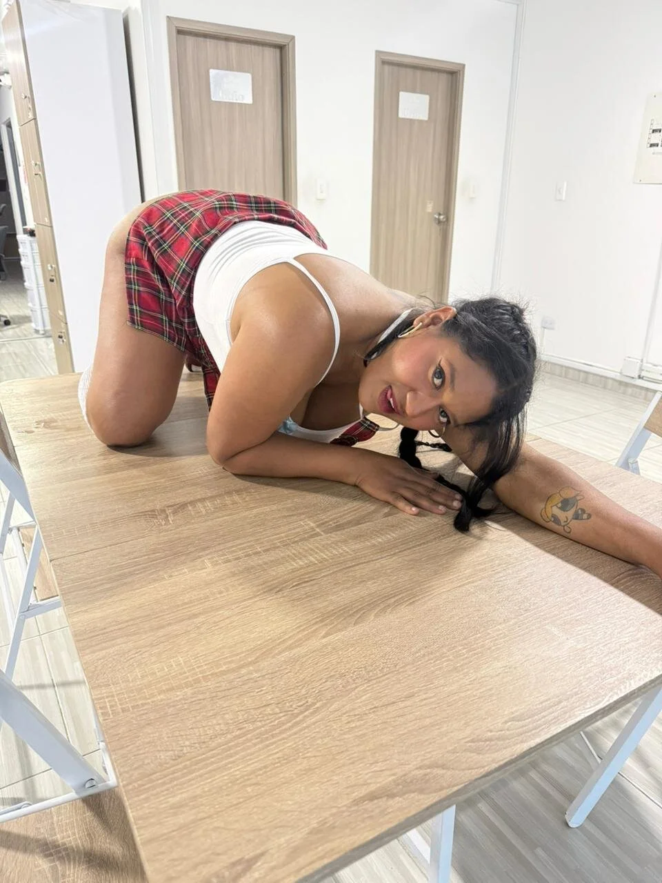 XXX Porn Photo of Nude Isabella_rows 24