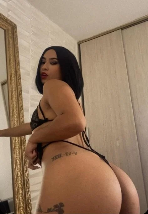 XXX Porn Photo of Nude mia_crawford 2