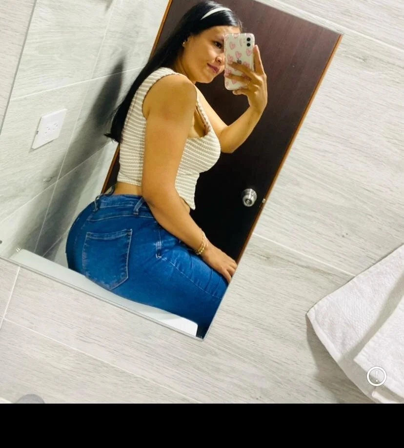 XXX Porn Photo of Nude LucieMillerr 1