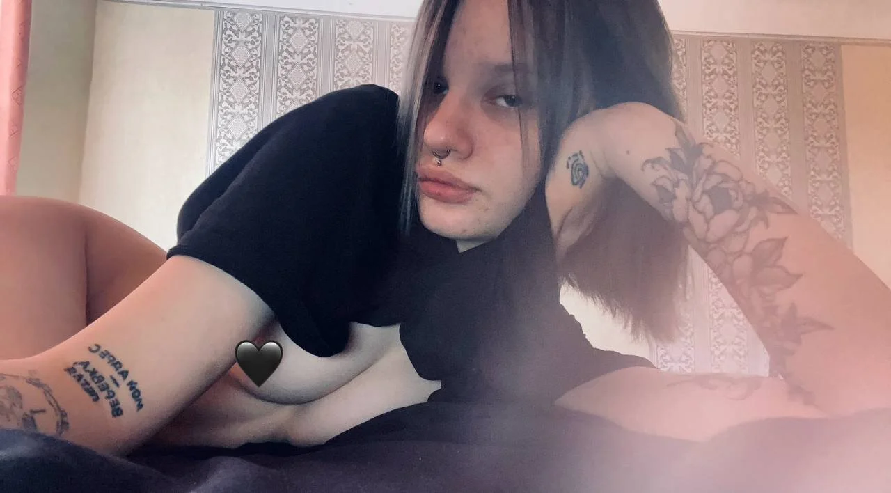 XXX Porn Photo of Nude Elieiza_xo 15