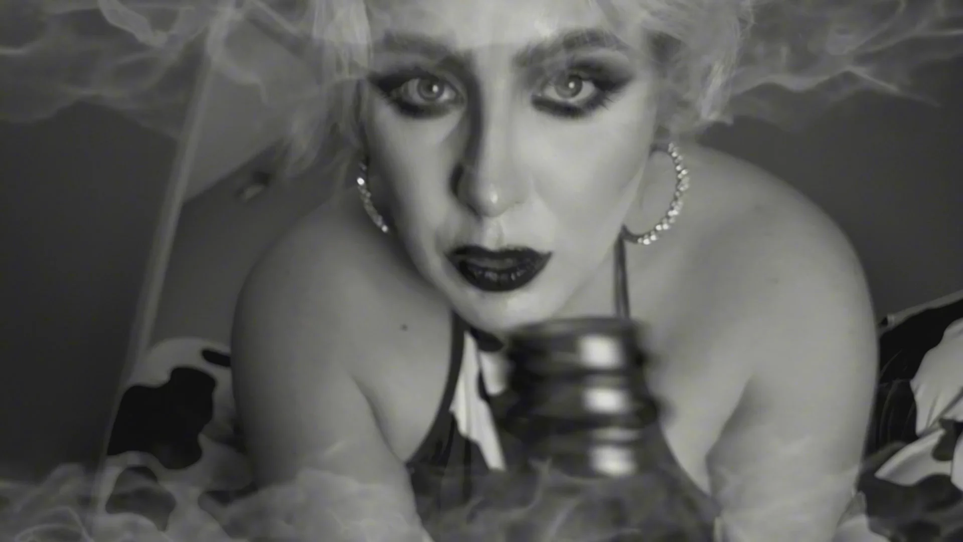 XXX Porn Photo of Nude GoddessAlimony 2000