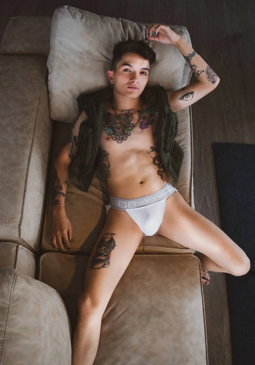 XXX Porn Photo of Nude jintwinks 1