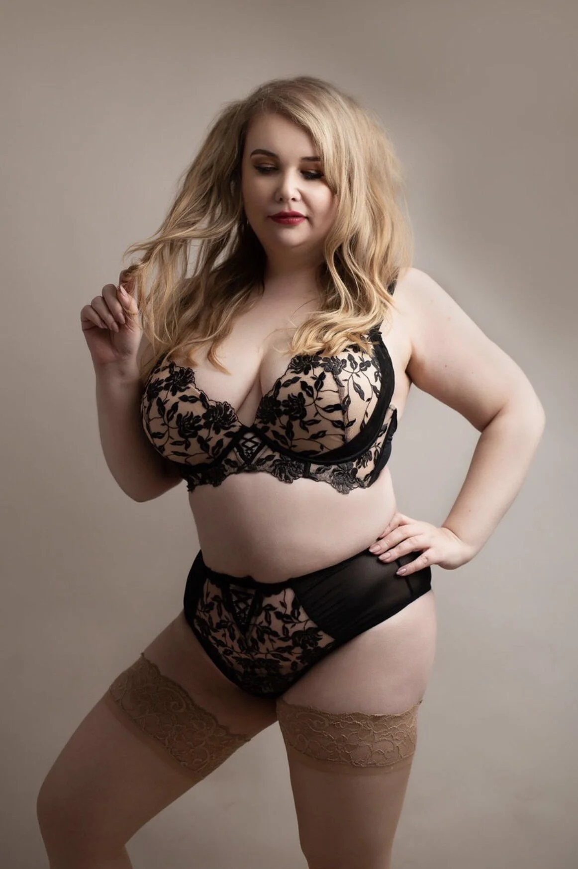 XXX Porn Photo of Nude BustyHayleyUk 23