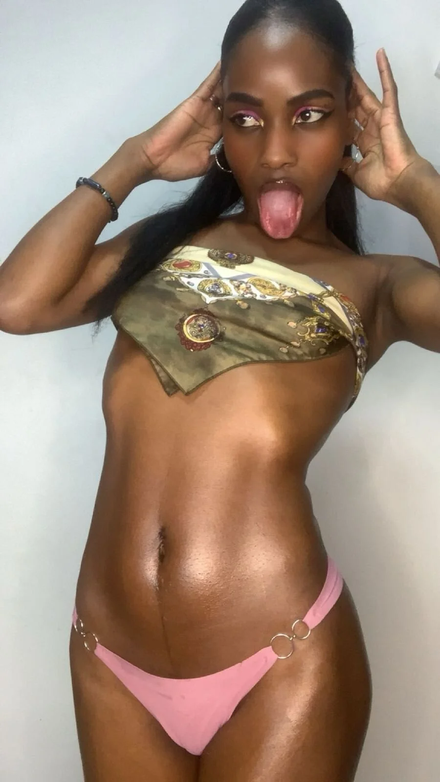 XXX Porn Photo of Nude charlothcameronrs707 3