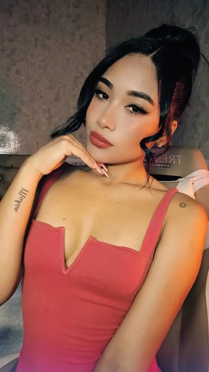 XXX Porn Photo of Nude Horny_Brunette_ 2