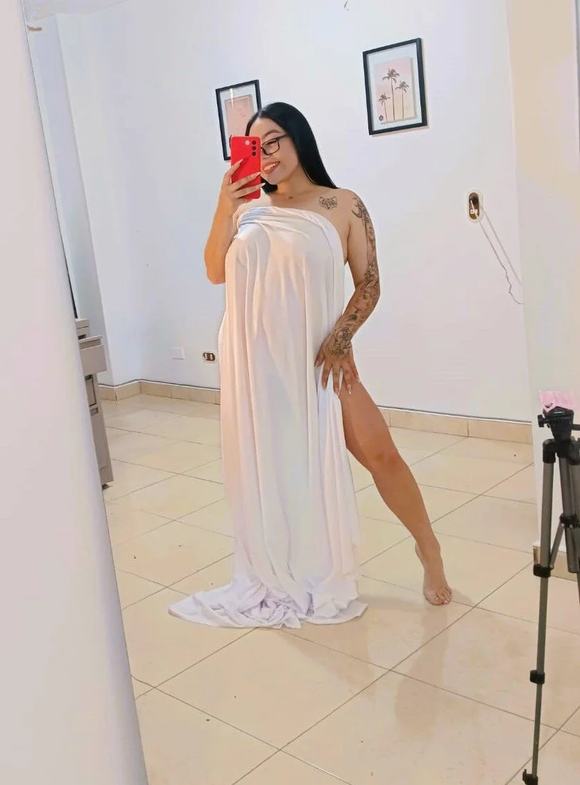XXX Porn Photo of Nude helena_smith 3