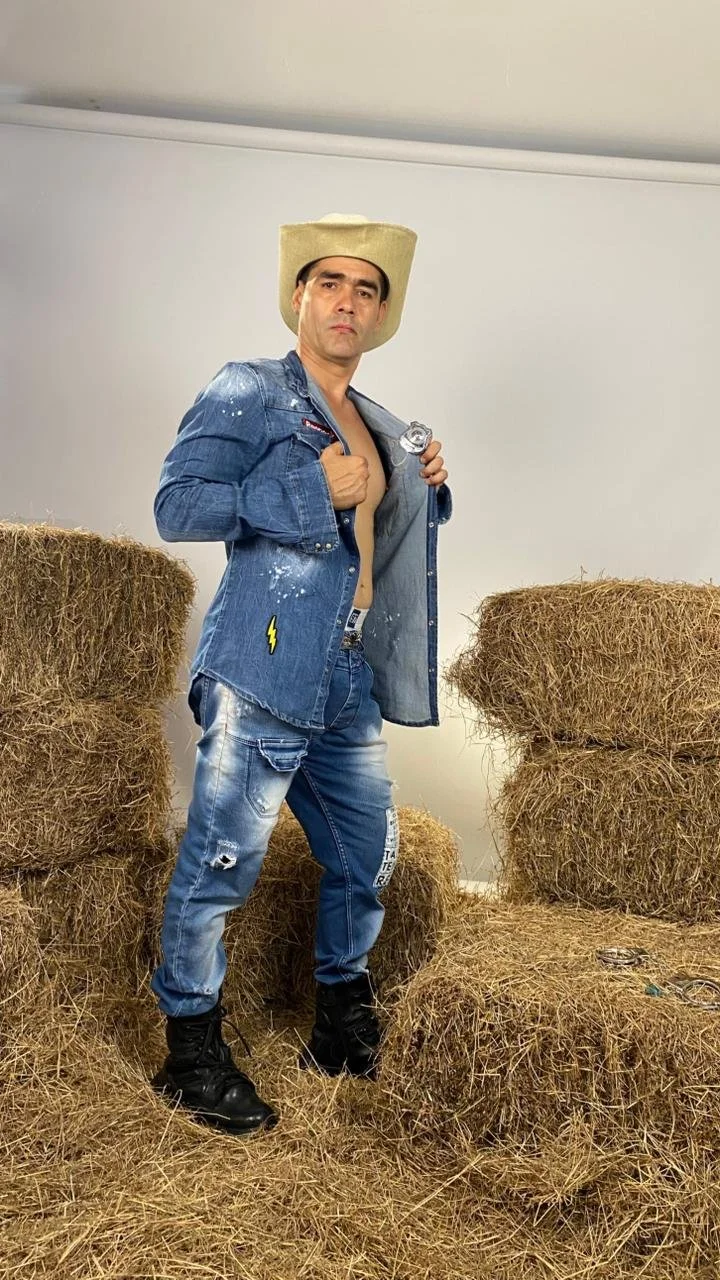 XXX Porn Photo of Nude Fausto_Storm 3