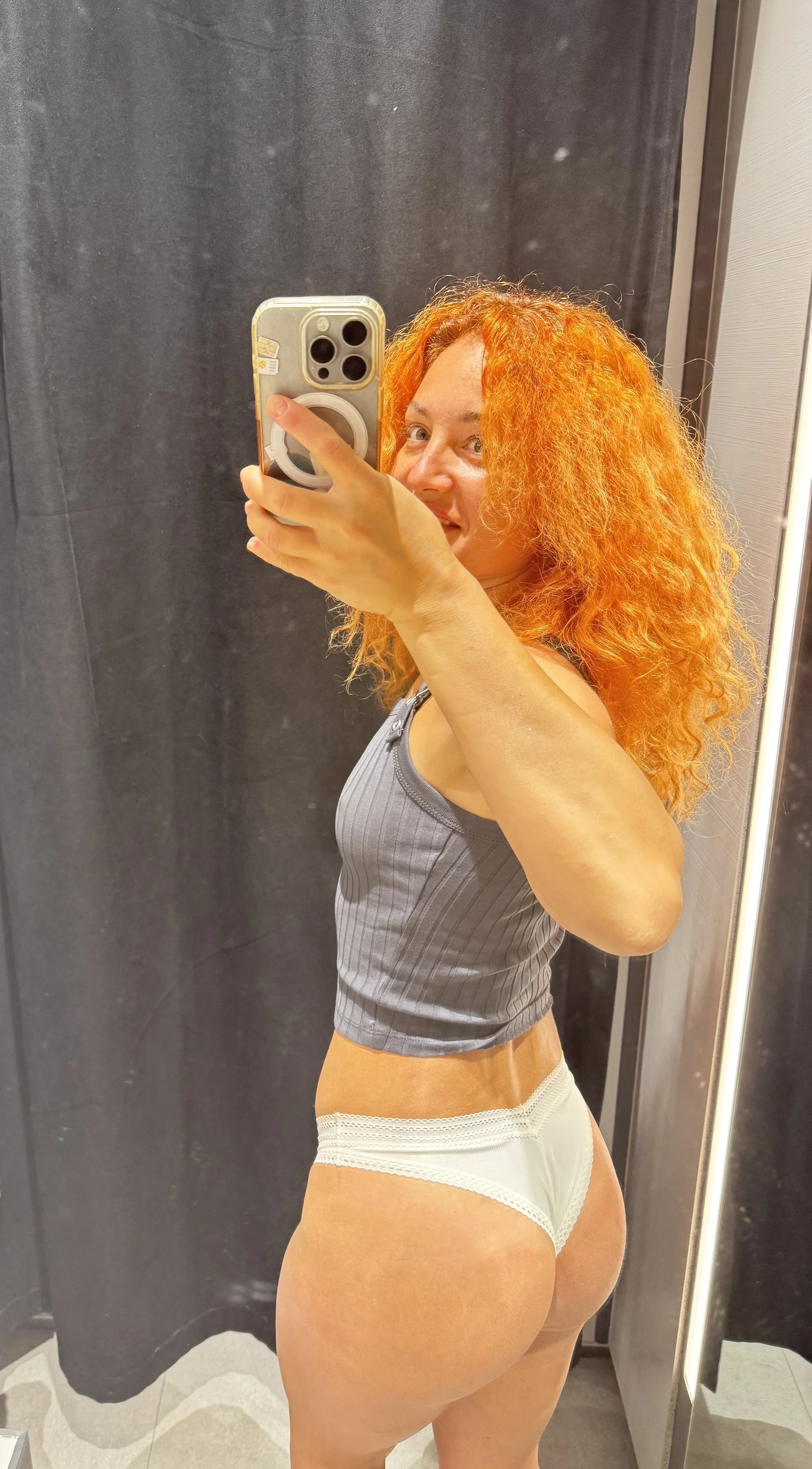 XXX Porn Photo of Nude Reddgiirl 2