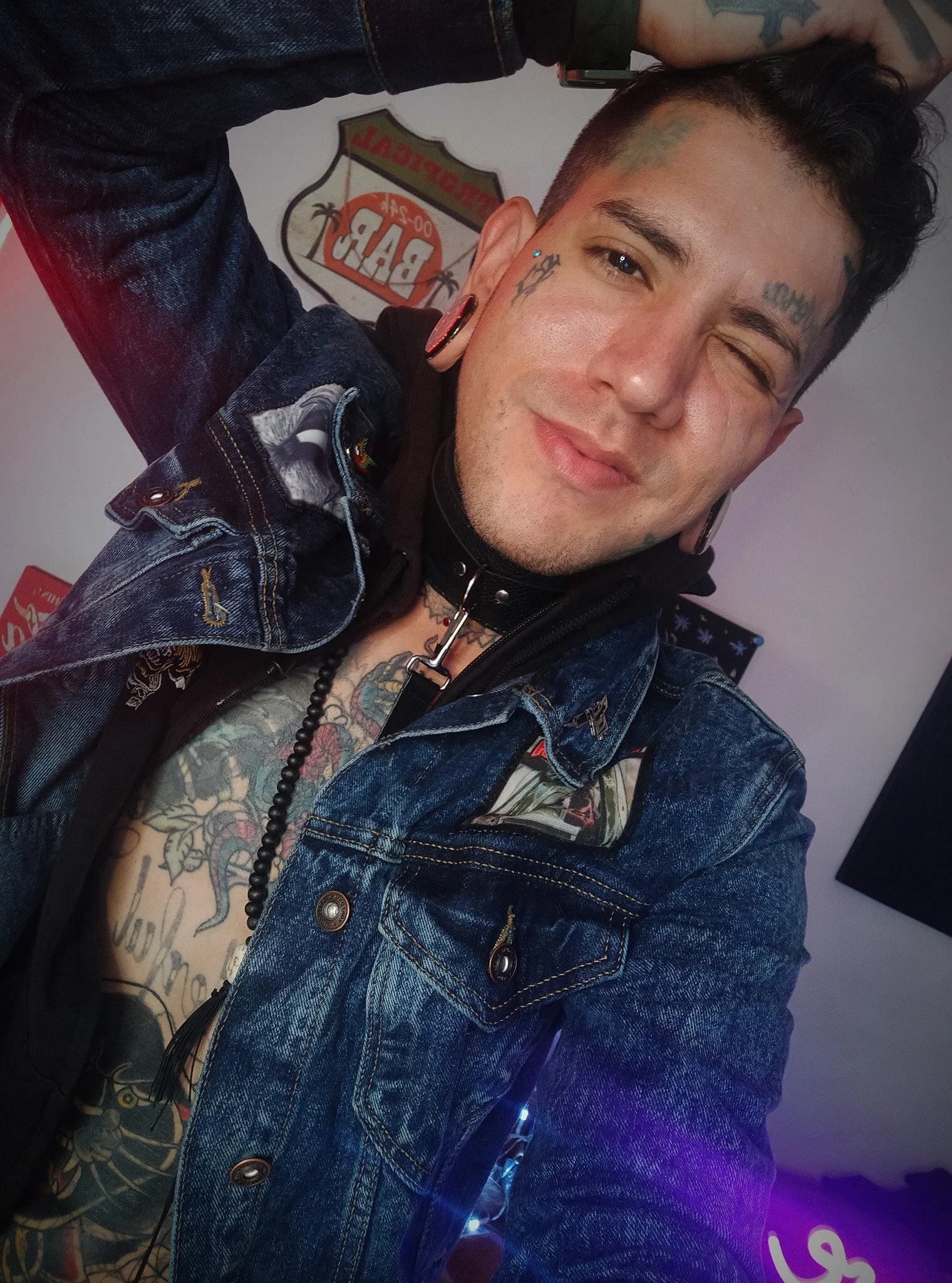 XXX Porn Photo of Nude jhonny__ackerman 1
