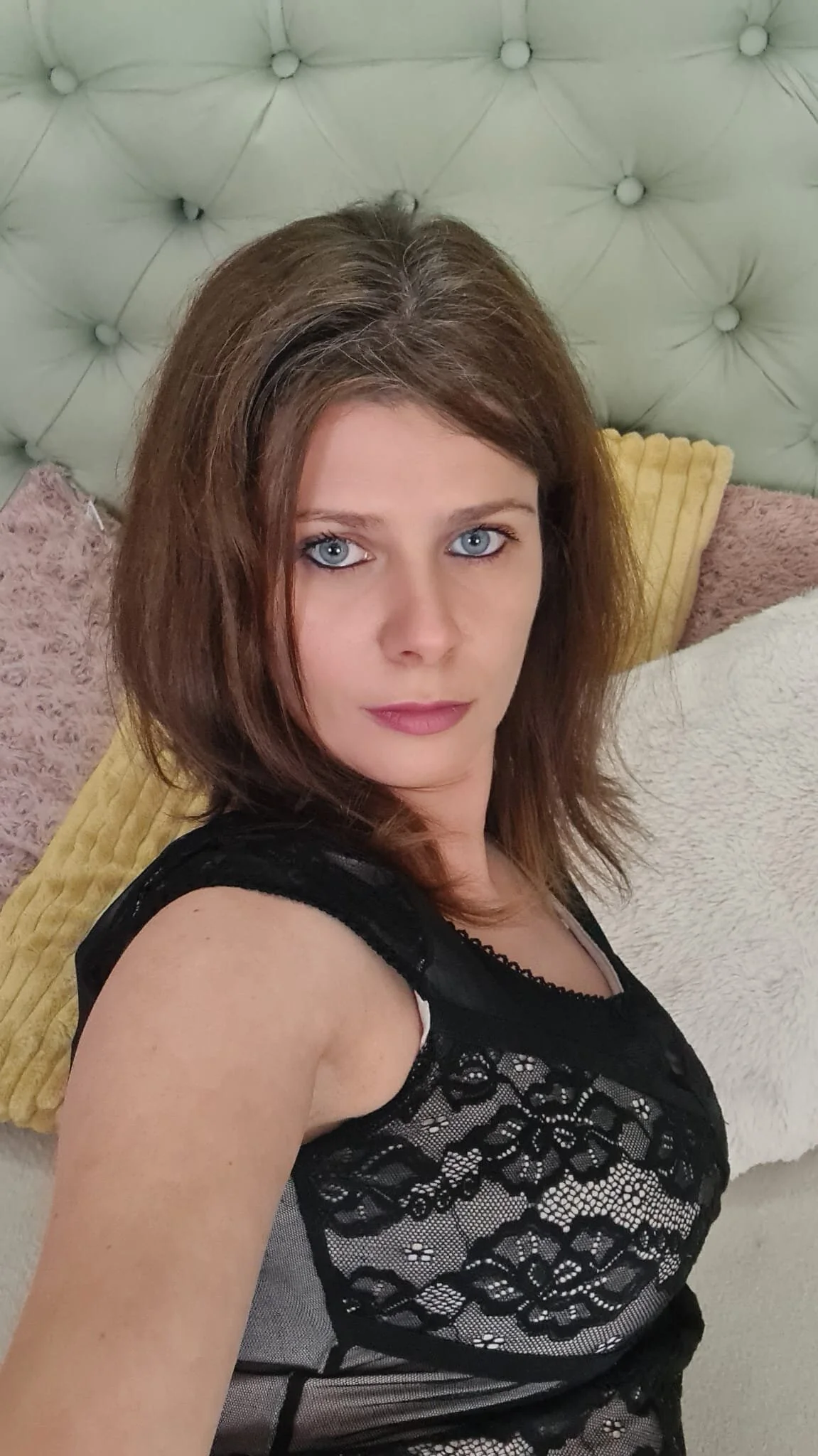 XXX Porn Photo of Nude Anne_Blueeyes 1