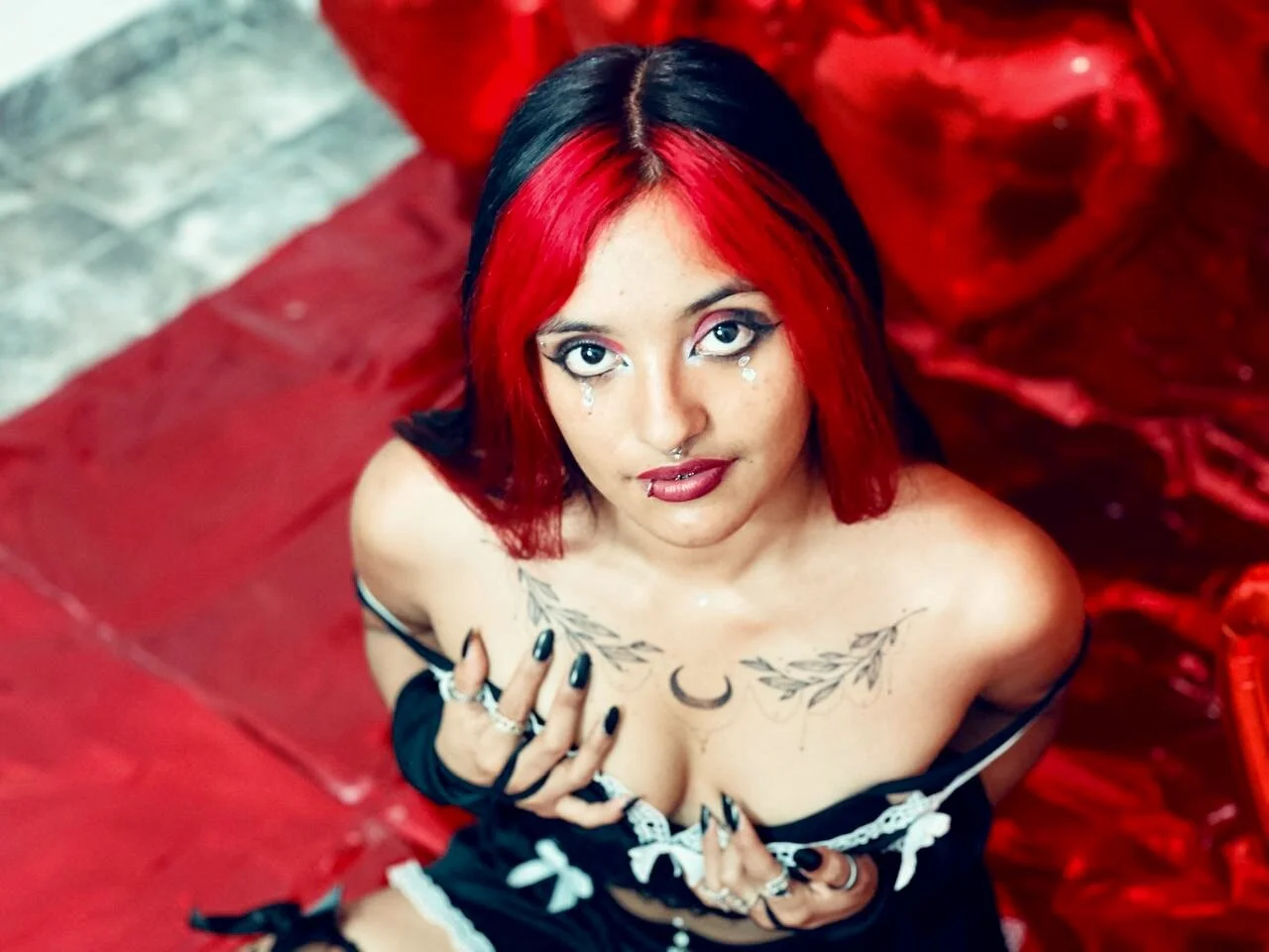 XXX Porn Photo of Nude carolinerue 5