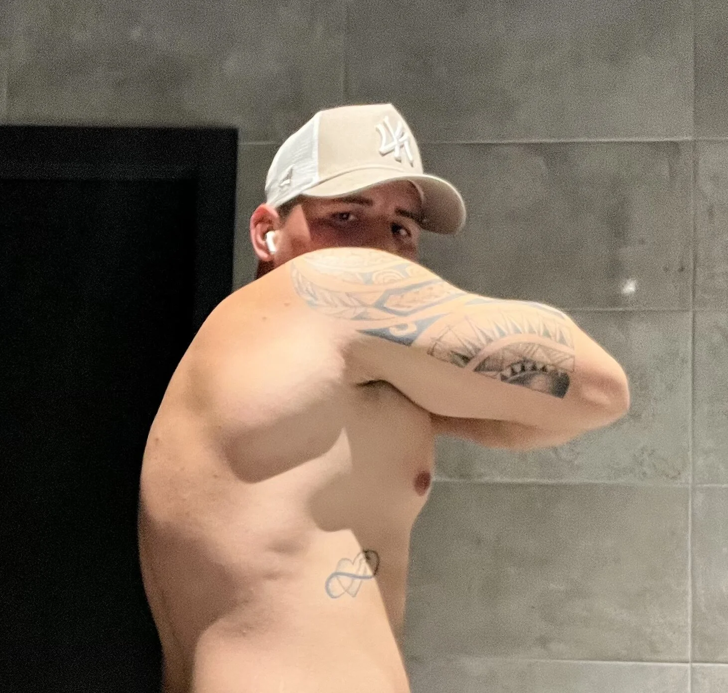 XXX Porn Photo of Nude Valen_Dom 17
