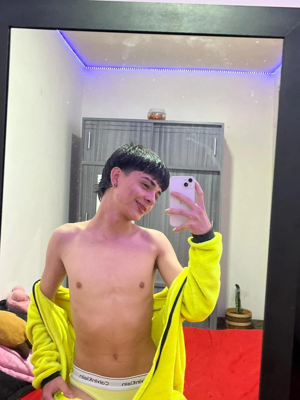 XXX Porn Photo of Nude alex_russo__ 9