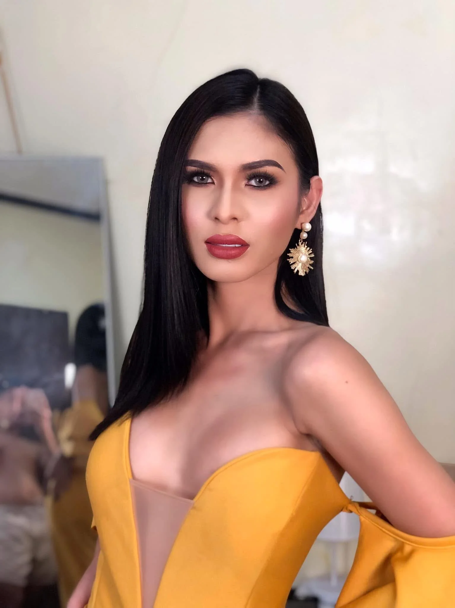 XXX Porn Photo of Nude RoxxaneSukhumvit433 2