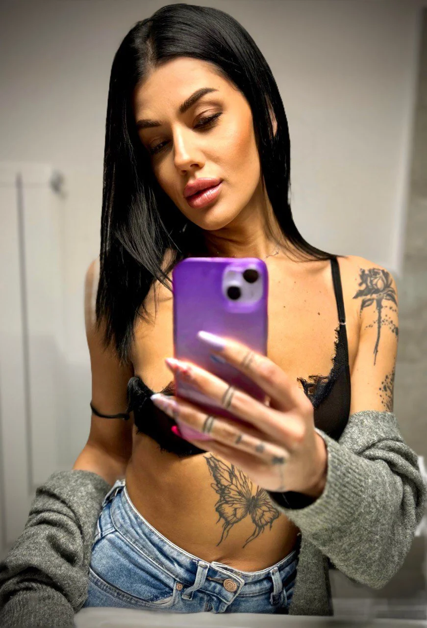XXX Porn Photo of Nude YvonneEverlee 22