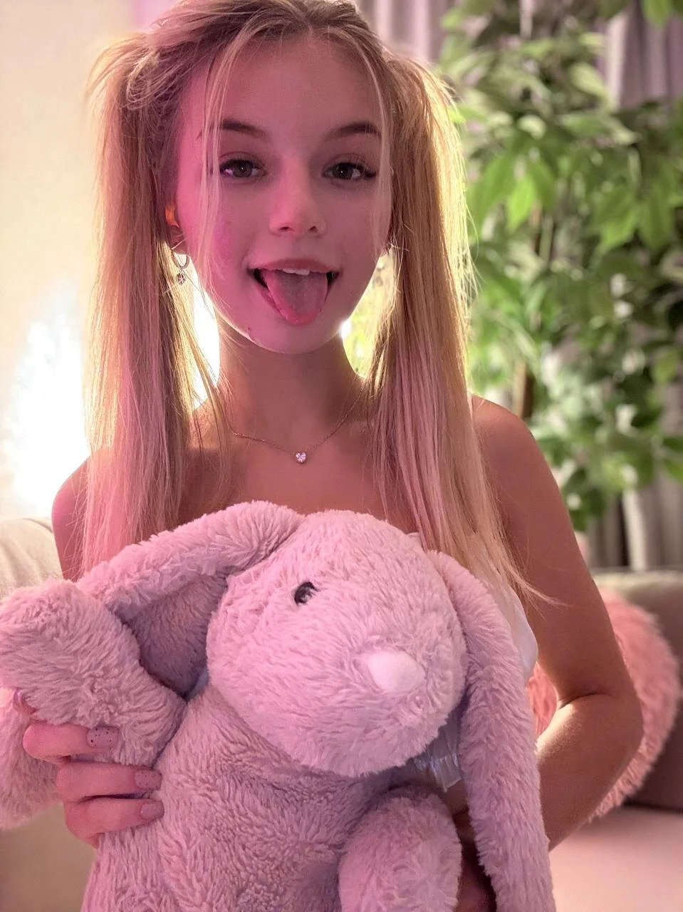 XXX Porn Photo of Nude my_little_polIy 4