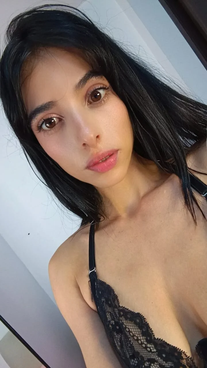 XXX Porn Photo of Nude annapettite 3