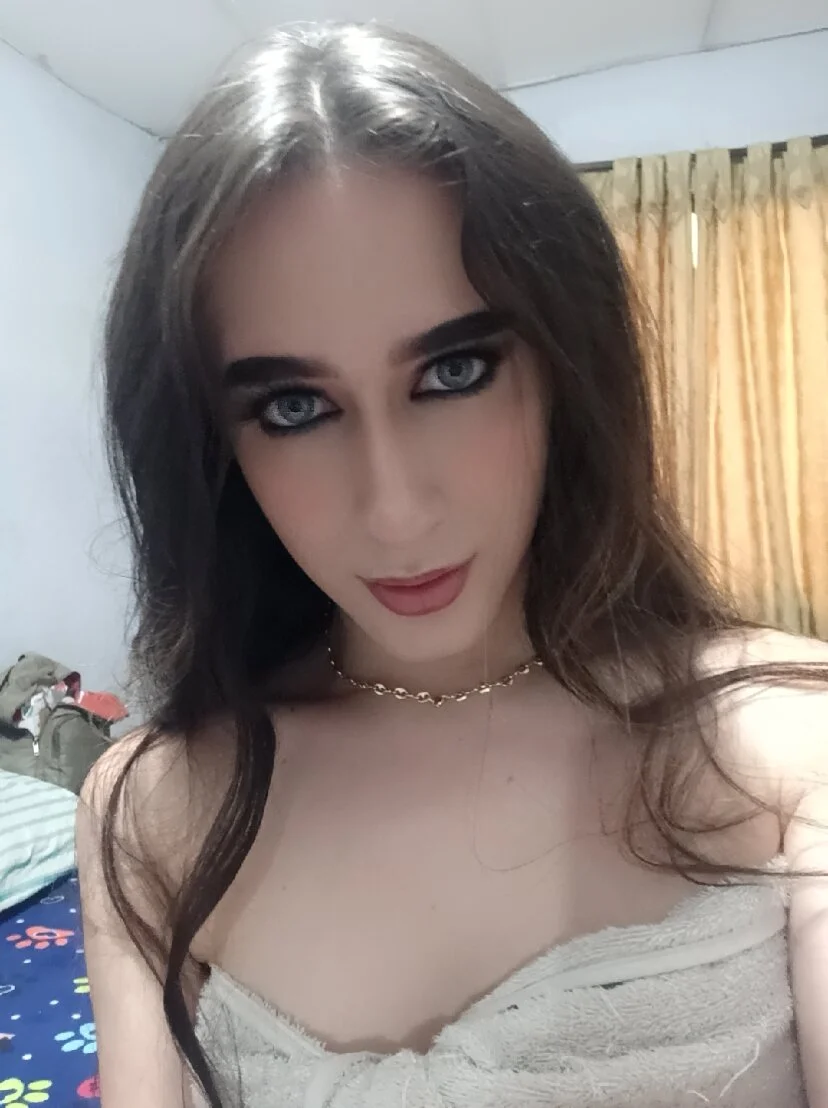XXX Porn Photo of Nude sexyvioletvalerious 52