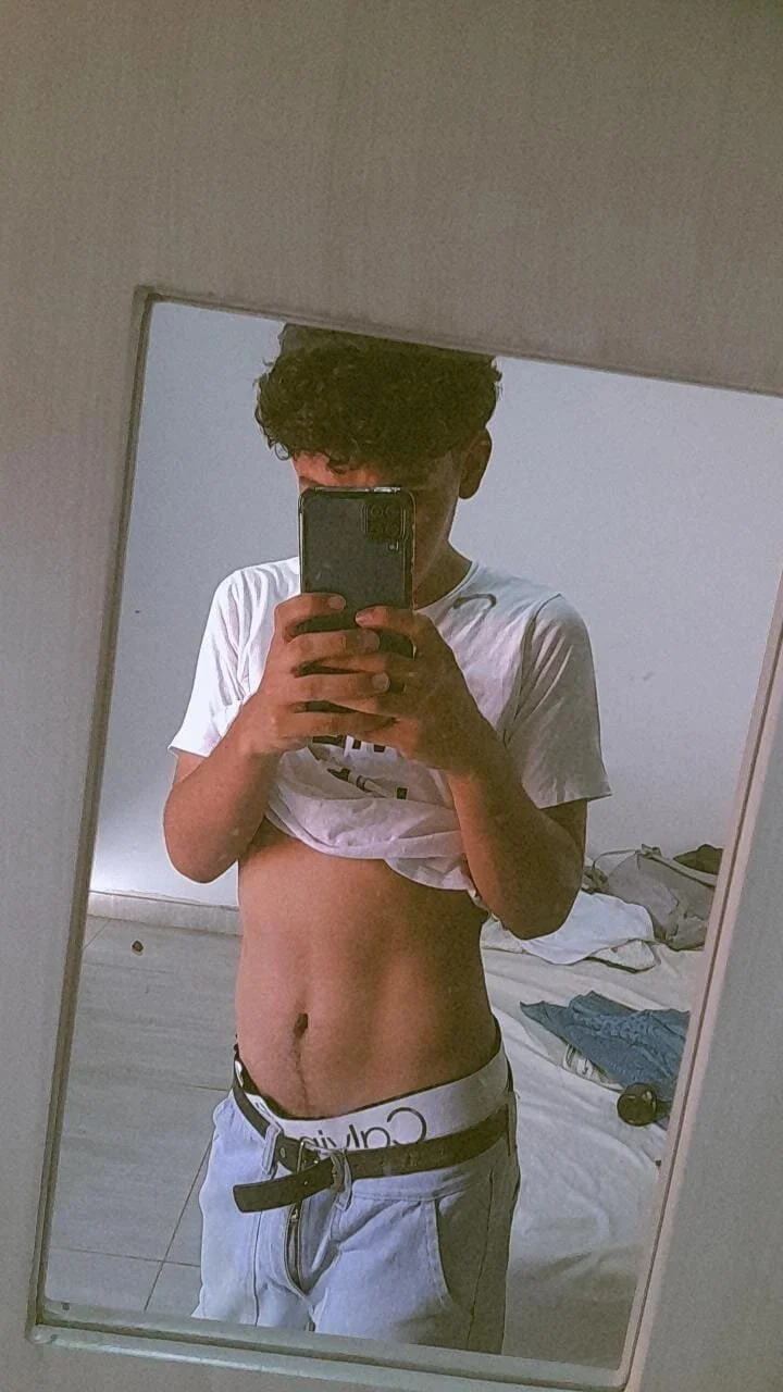 XXX Porn Photo of Nude Taylorr_junior_ 4