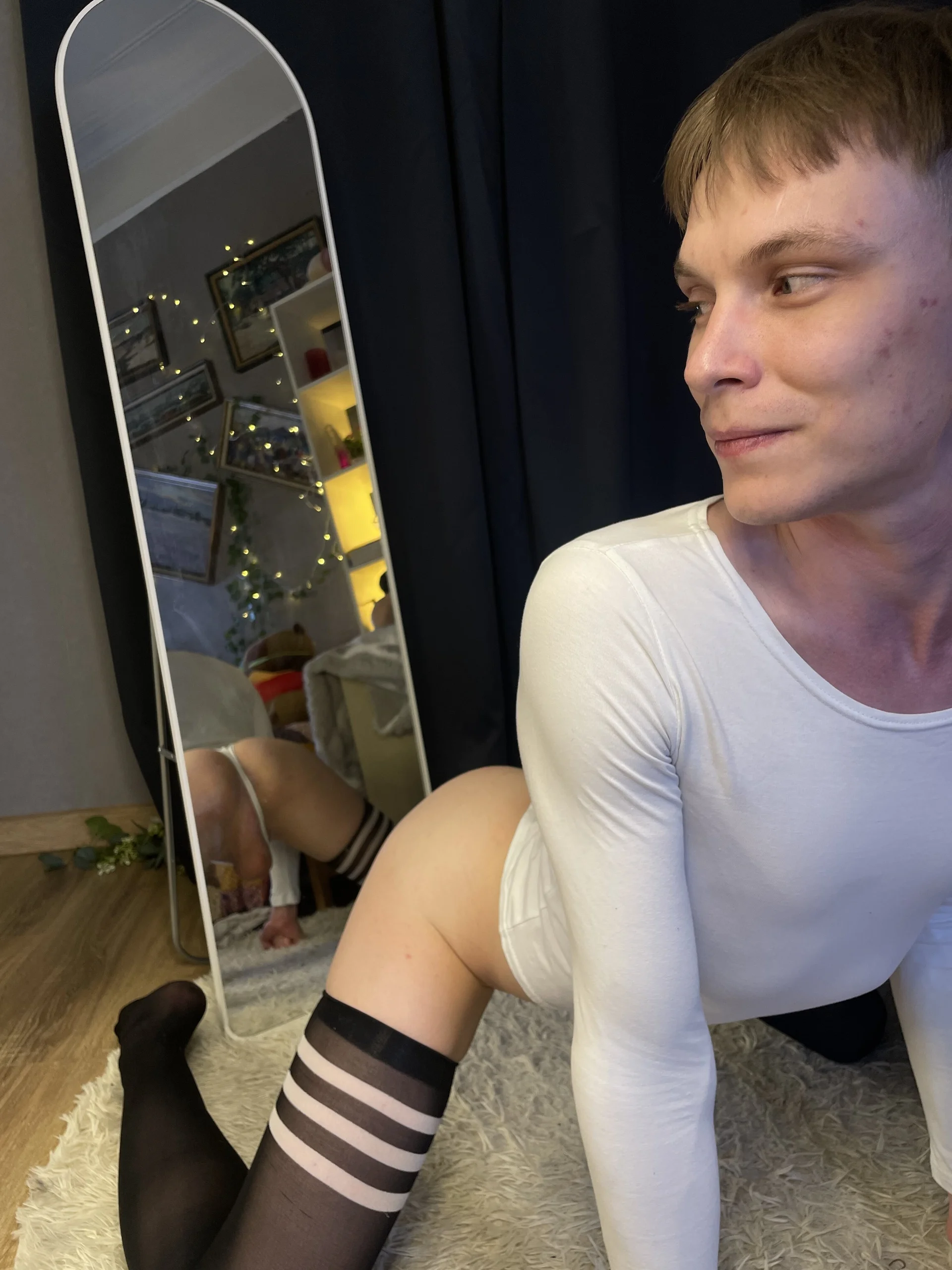 XXX Porn Photo of Nude TwinkWhite 2