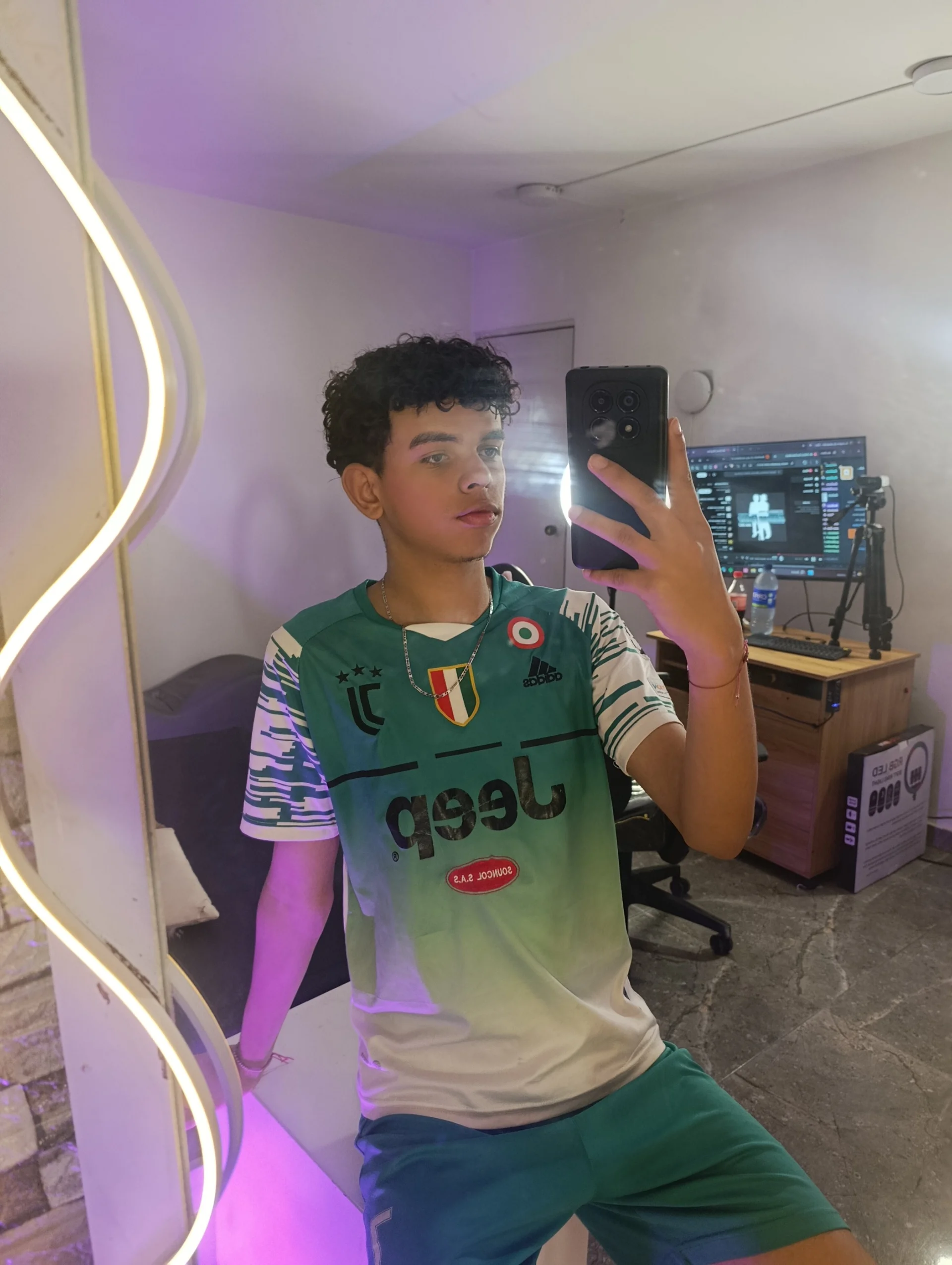 XXX Porn Photo of Nude keahi_tay 18