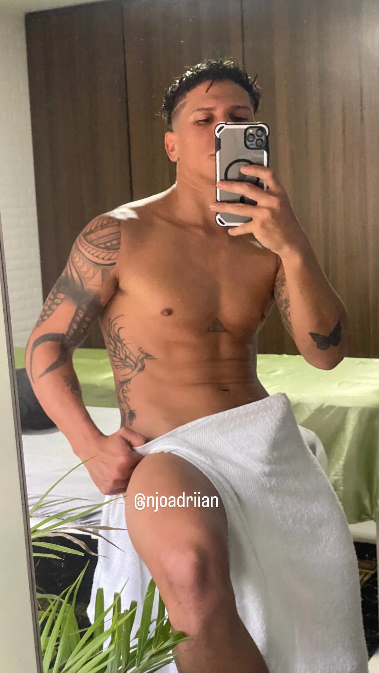 XXX Porn Photo of Nude nakedfoam1 10