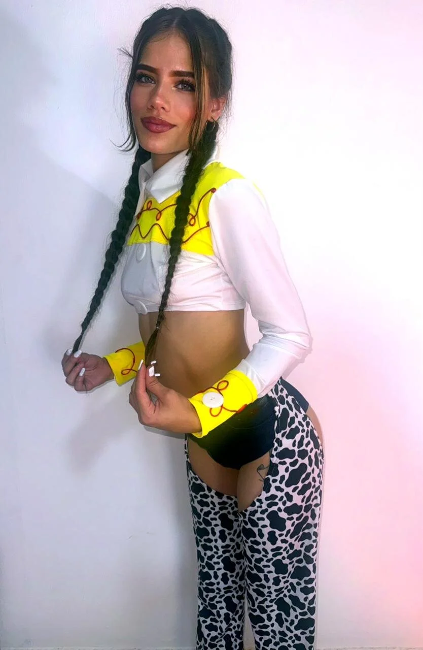 XXX Porn Photo of Nude fressittalove01 11